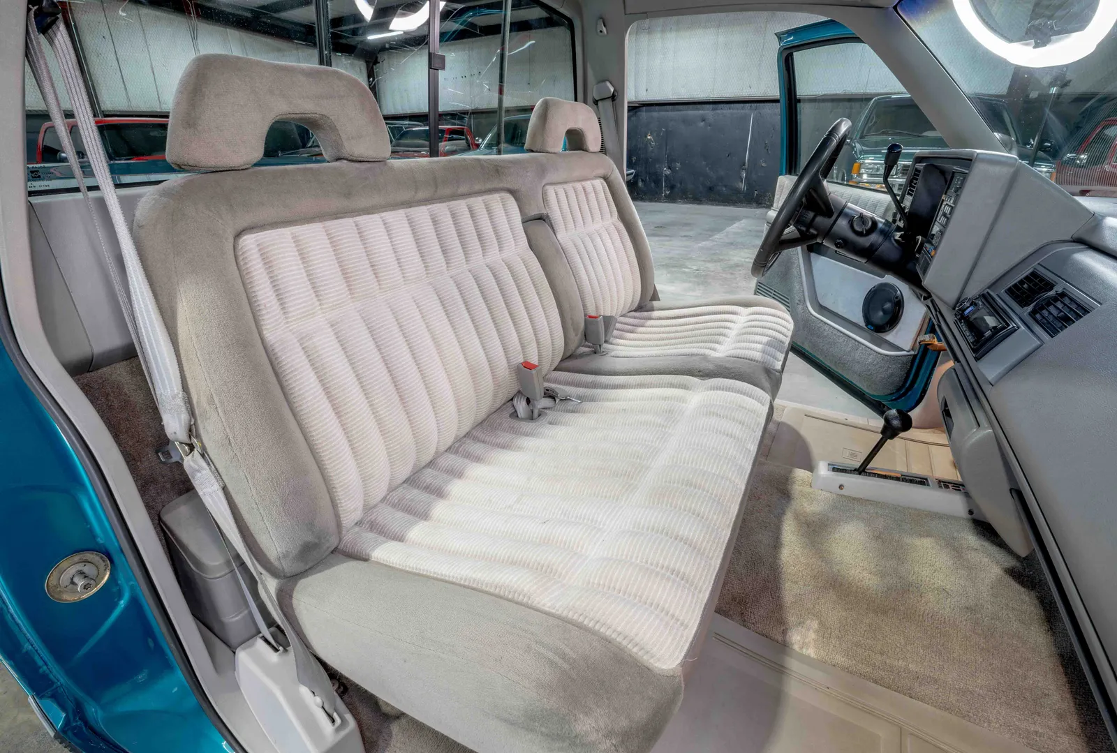 1993-Chevrolet-K1500-Bright Teal Metallic-189857-48.jpg